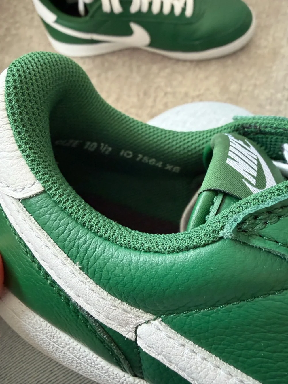 Nike Green and White Low-Top Sneakers - Picture 3 of 4